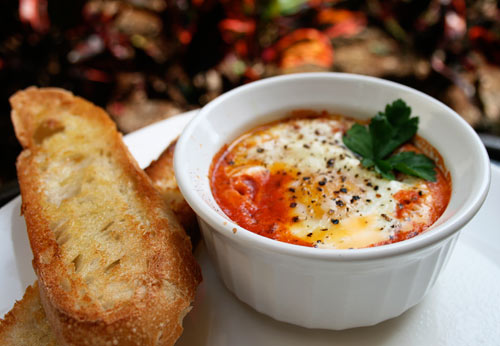 Eggs Baked In Tomato Sauce