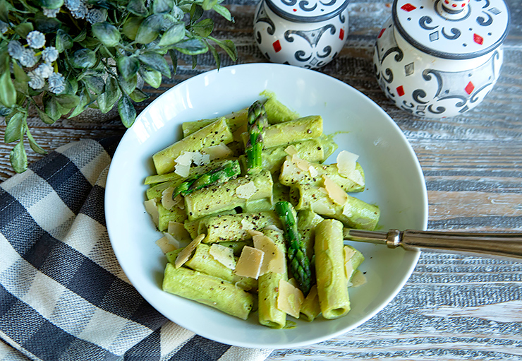 Spring Pasta With Asparagus Pesto