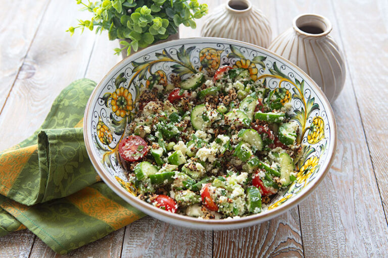 Mediterranean Salad With Crispy Quinoa