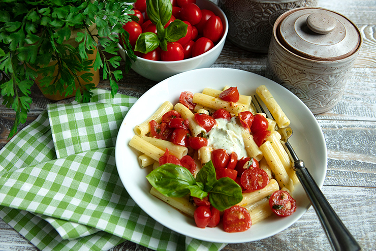 Creamy Pasta With Burst Cherry Tomato Topping