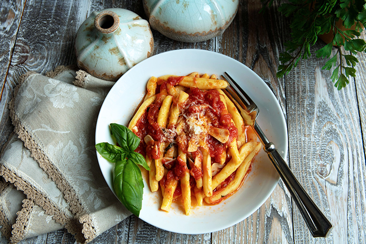 Pasta With Preserved Tomato Sauce